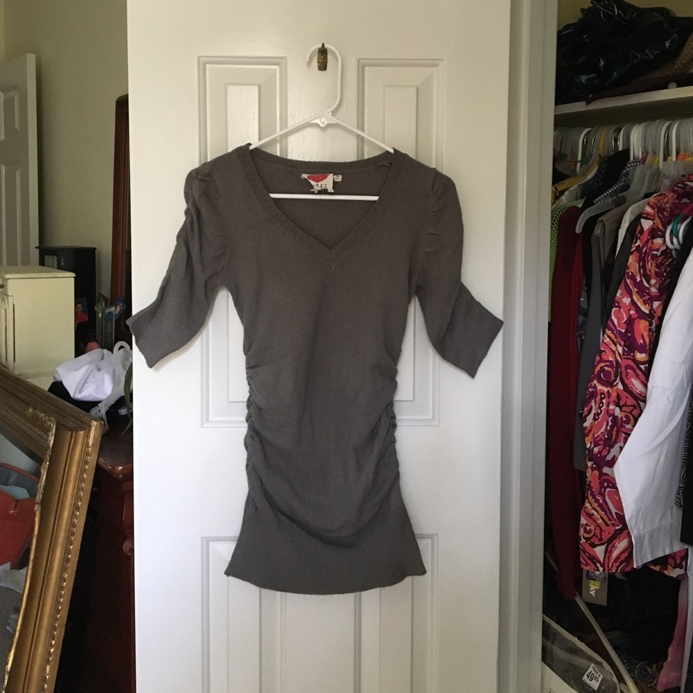 Derek Heart Short Sleeve Ruched Sweater